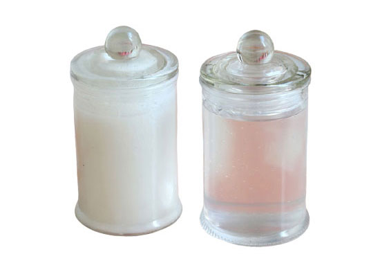 ポリウレタンフォームの原料と発泡助剤についてご紹介します。