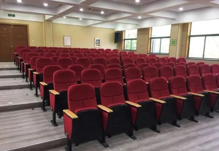 PUカラーペースト工場ではポリウレタンスポンジの黄ばみの原因と解決策をご紹介します。